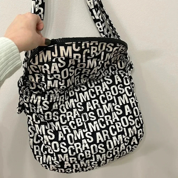 Marc Jacobs Black/White Tote Crossbody Bag - Picture 6 of 7